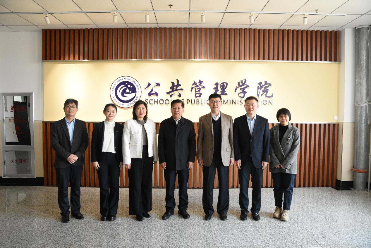 学校党委书记陈权到pg电子
调研指导工作